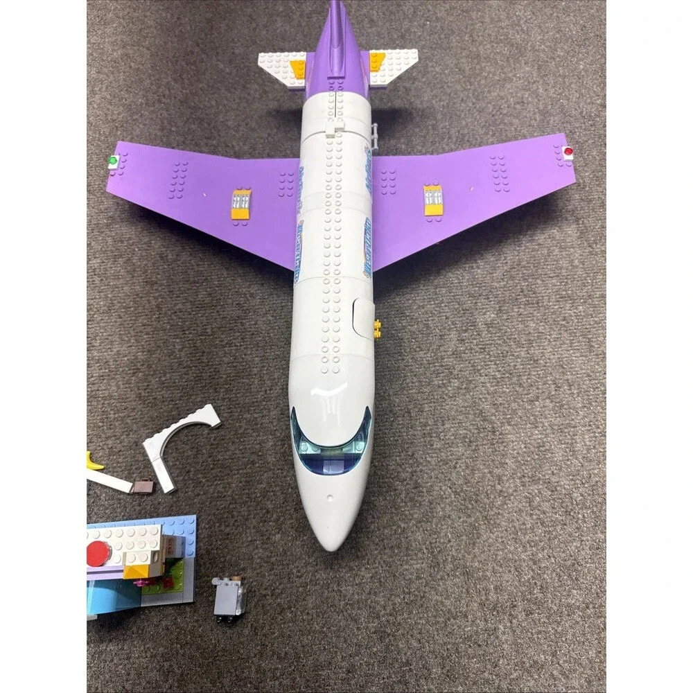LEGO Friends Heartlake City Airport (41109)
